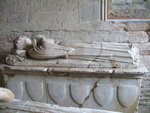 Tomb of Sir Richard Willoughby (c.1290-1362) in Willoughby-on-the-Wolds parish church