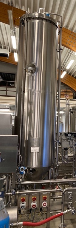 One of the 10 hL fermentation maturation Uni-tanks