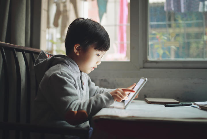 Child using a tablet