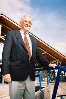 Sir Peter Mansfield outside the Magnetic Resonance Centre