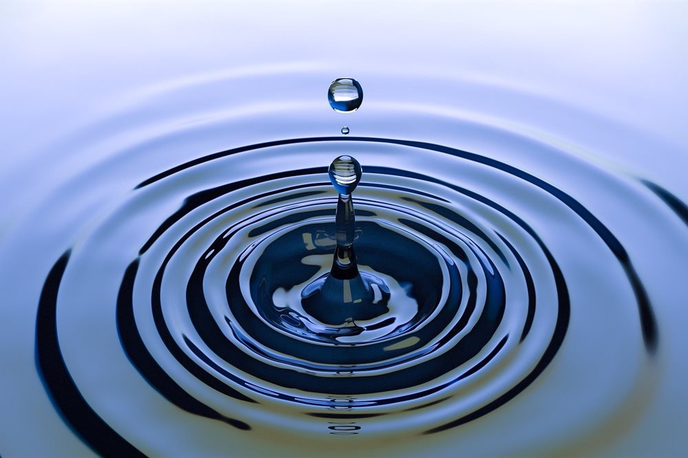 Photo water drop liquid splash