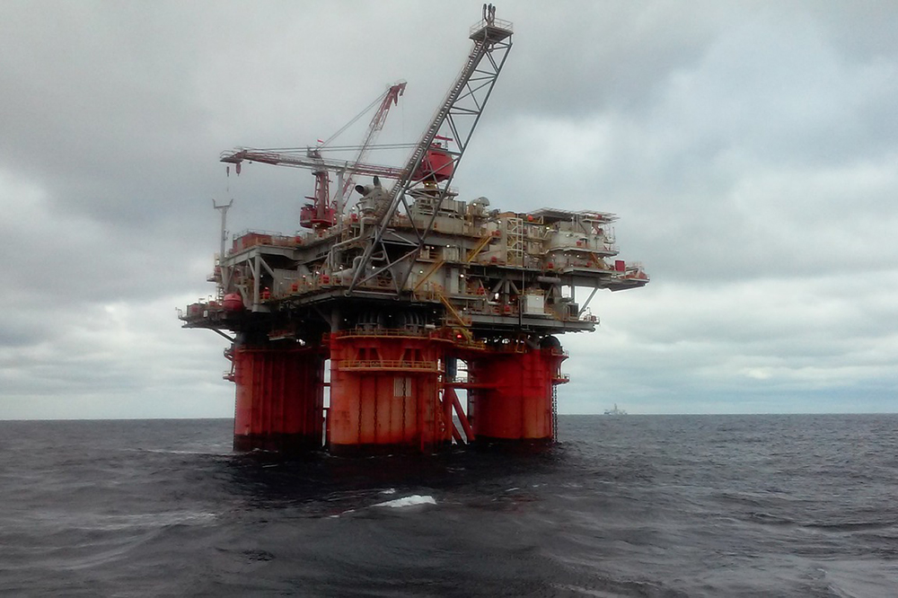 Image of oil rig at sea