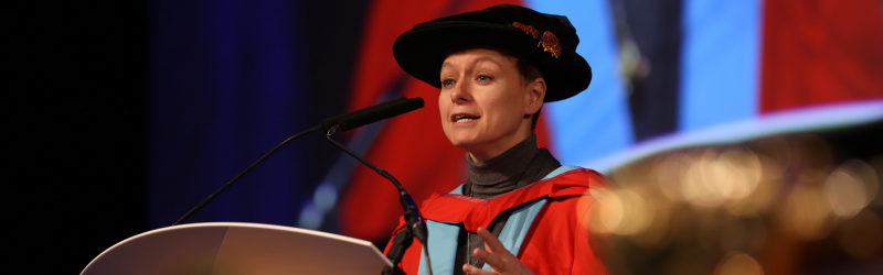 Photograph of Samantha Morton making a speech during a graduation ceremony.